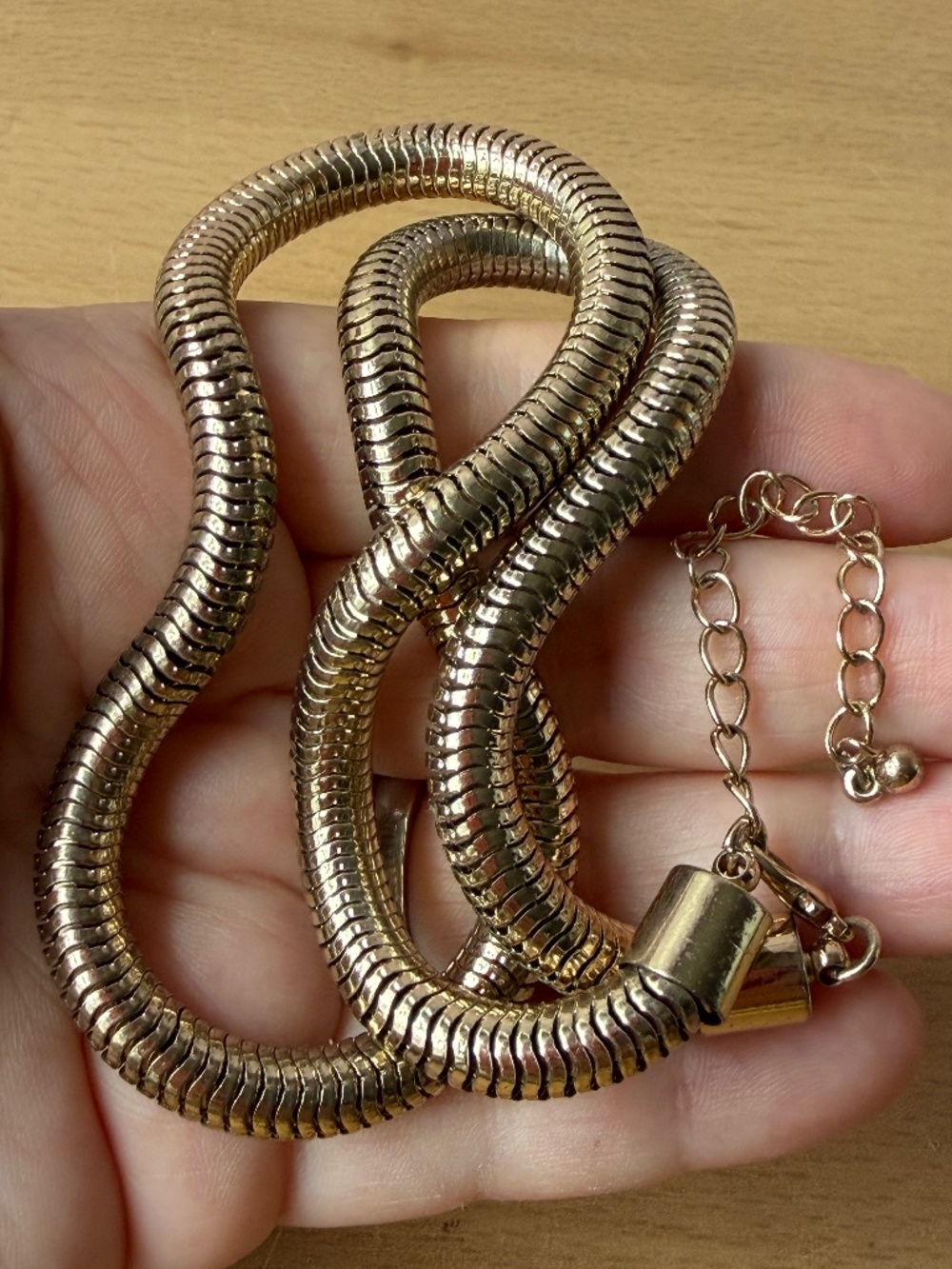 VINTAGE TUBOGAS FLEXIBLE ROUND SNAKE CHAIN NECKLACE GOLD TONE METAL